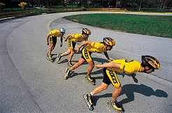 Team Roces skating the curves